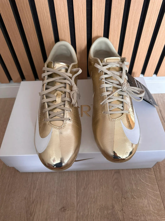 Crampons CR7 or édition limitée