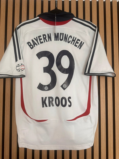 Maillot Bayern Munich Extérieur 2013 2014 Kroos