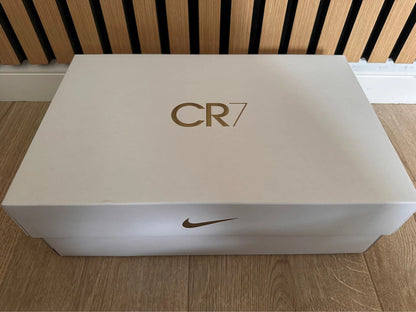 Crampons CR7 or édition limitée