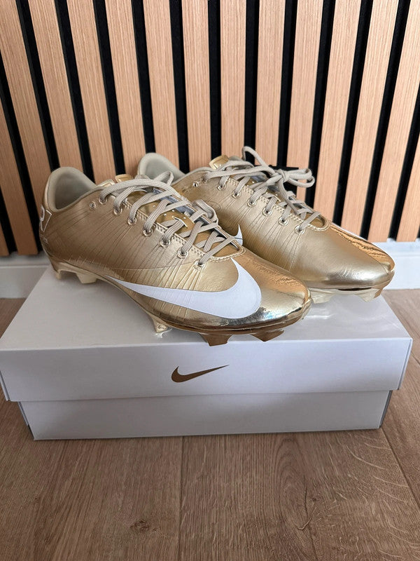Crampons CR7 or édition limitée