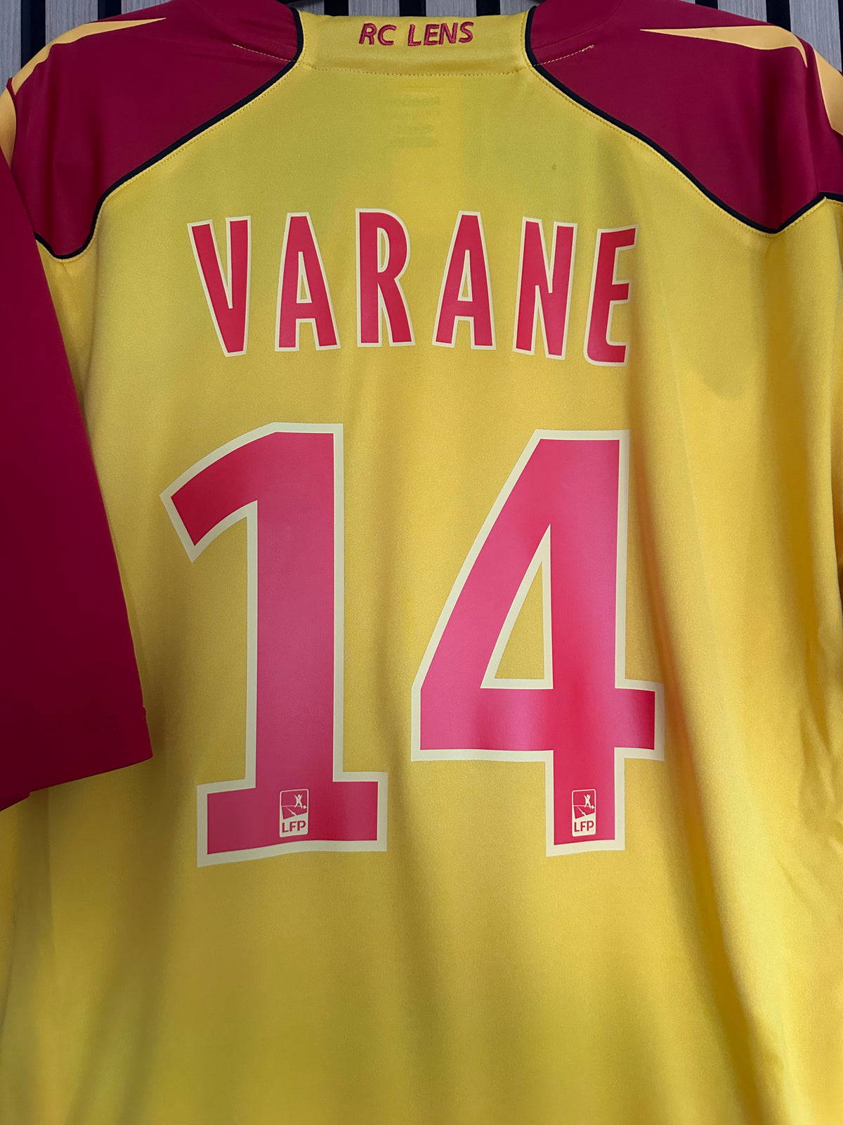 Maillot RC Lens Domicile 2010-2011 Varane vintage - photo 11 sur 11