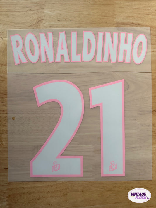 Flocage Ronaldinho N°21 PSG 2001-2002 Third vintage