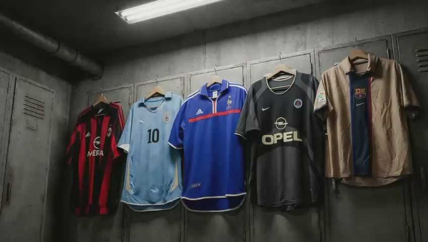Load video: Les plus beaux maillots d’hier, pour les passionnés d’aujourd’hui.